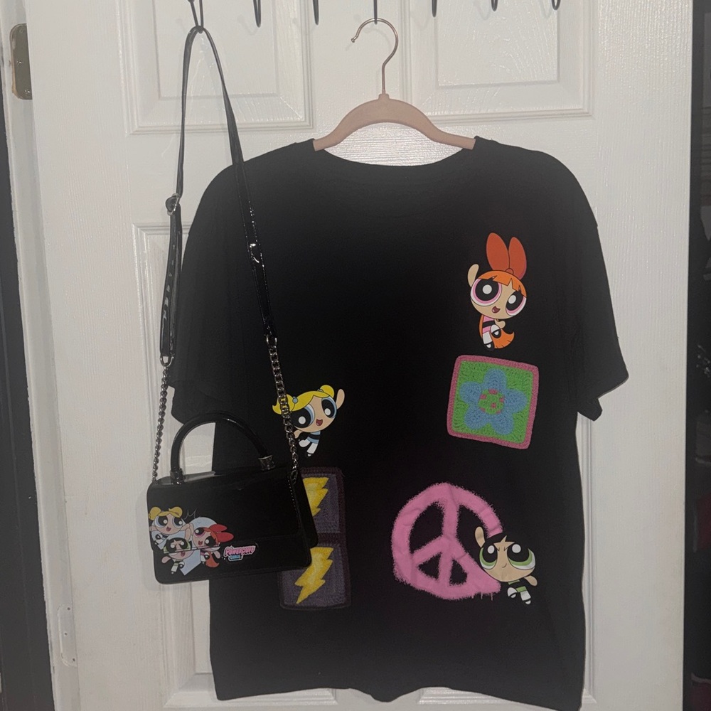 Cartoon Network Black T-Shirt with Colorful Powerpuff Girls